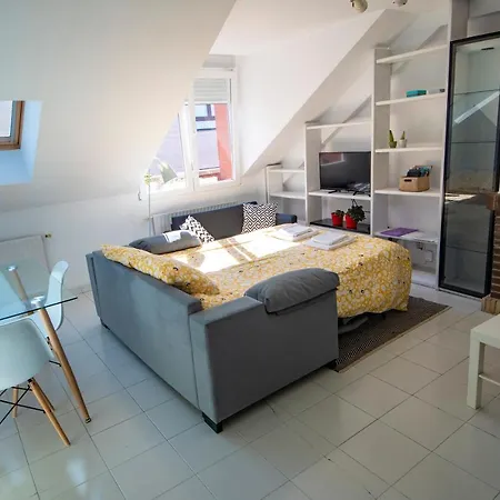 Apartamento En Pleno Centro, Con Vistas Al Mar