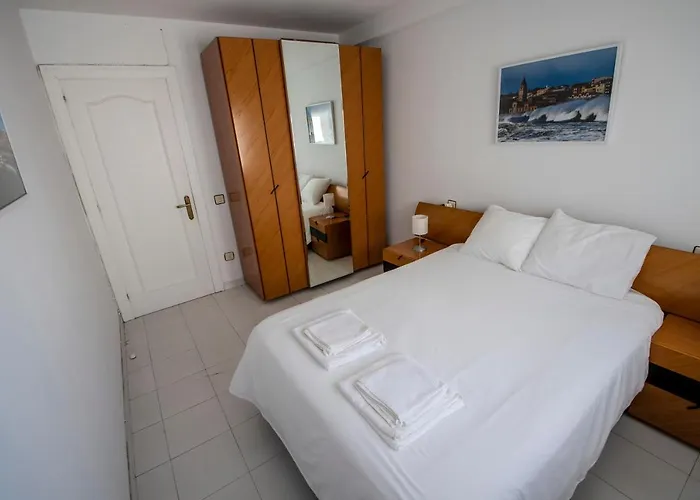 183a Apto En Pleno Centro Con Vistas Al Mar Gijón